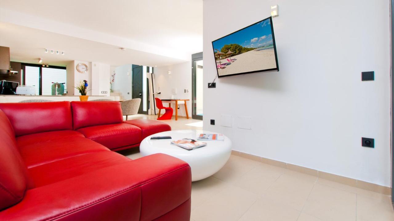 Villa Pam Beach House Playa De Muro - 200M To Beach With Hot Tub 阿尔库迪亚 外观 照片