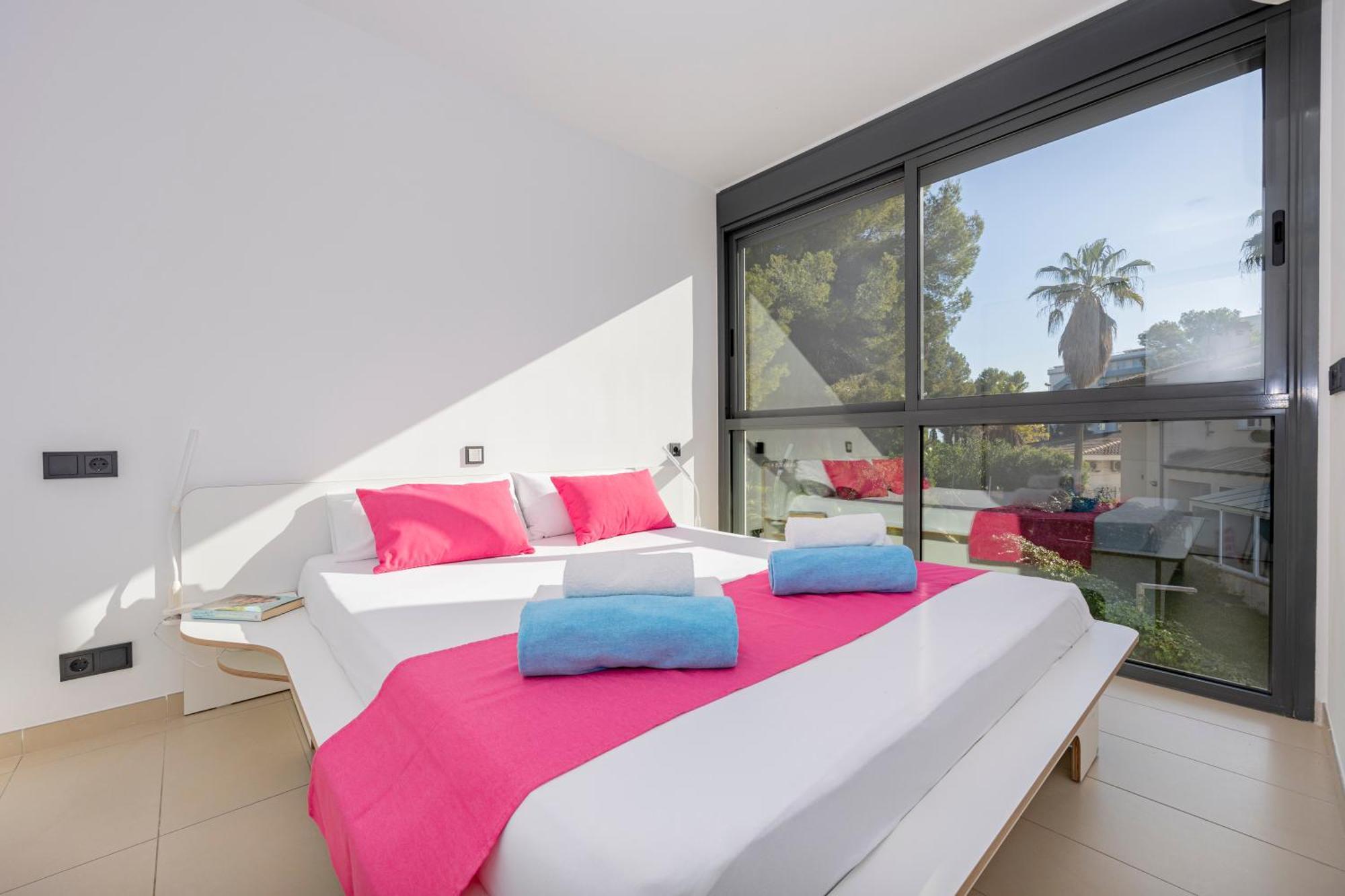 Villa Pam Beach House Playa De Muro - 200M To Beach With Hot Tub 阿尔库迪亚 外观 照片