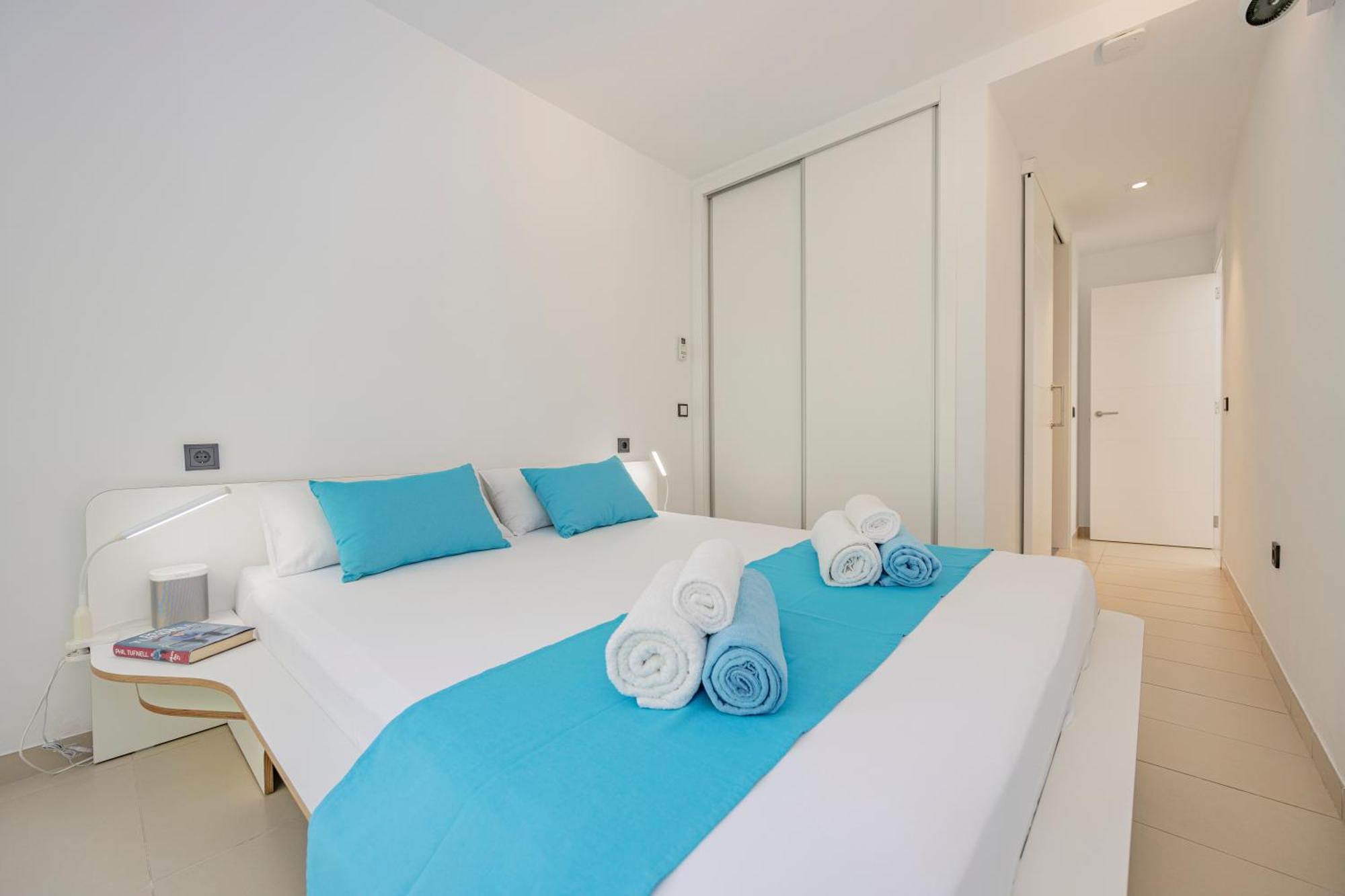 Villa Pam Beach House Playa De Muro - 200M To Beach With Hot Tub 阿尔库迪亚 外观 照片