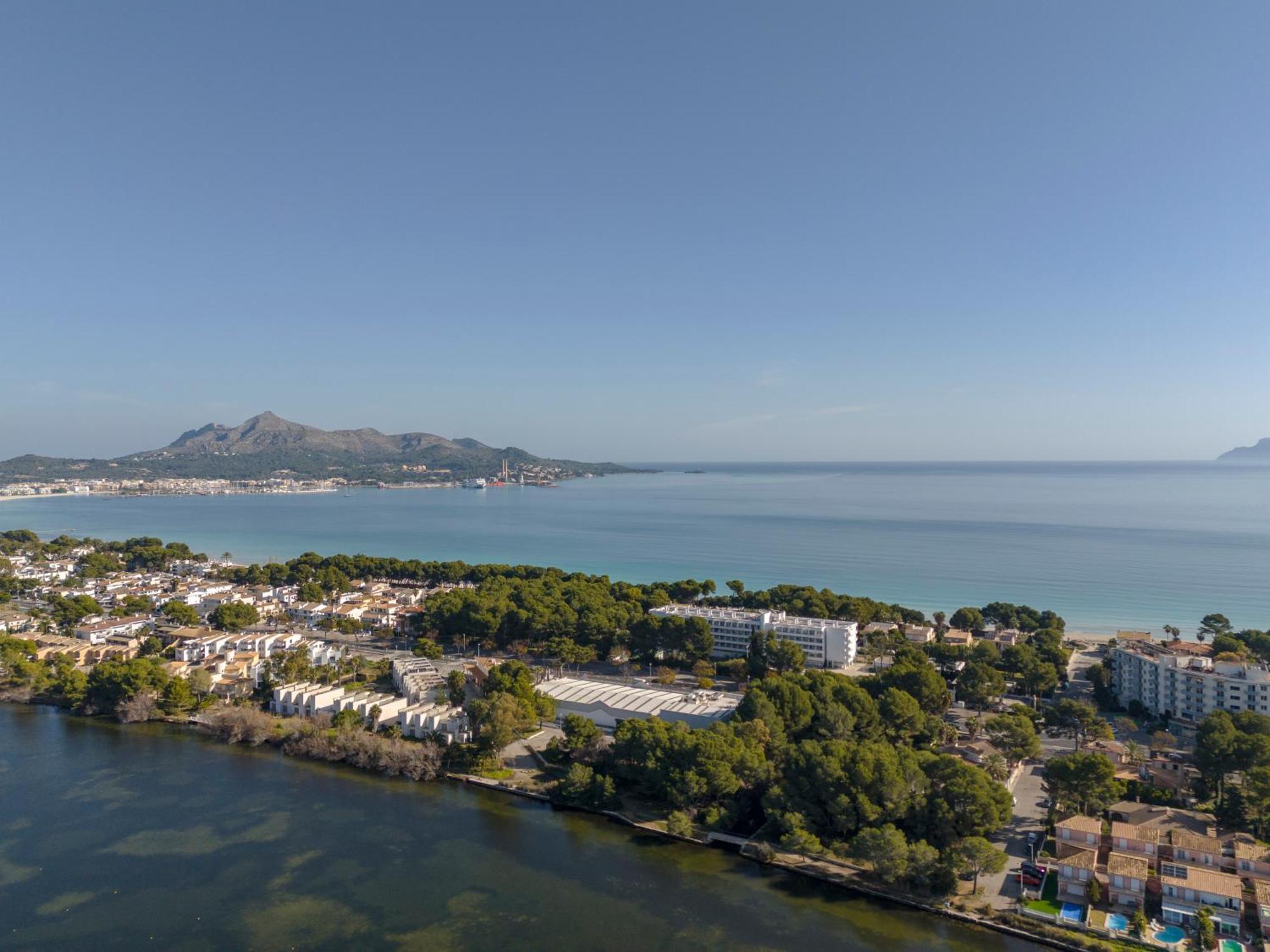 Villa Pam Beach House Playa De Muro - 200M To Beach With Hot Tub 阿尔库迪亚 外观 照片